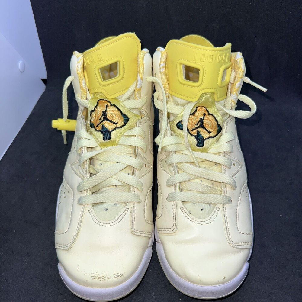 Nike Air‎ Jordan 6 Retro GS Size 7 Dynamic Yellow 543390